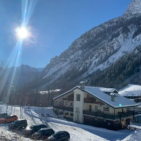 Shatush Otel Courmayeur