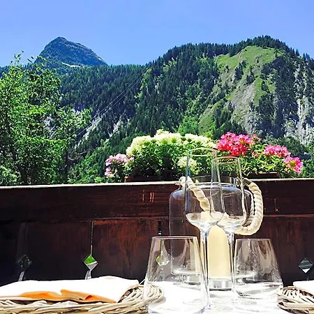 Shatush Courmayeur